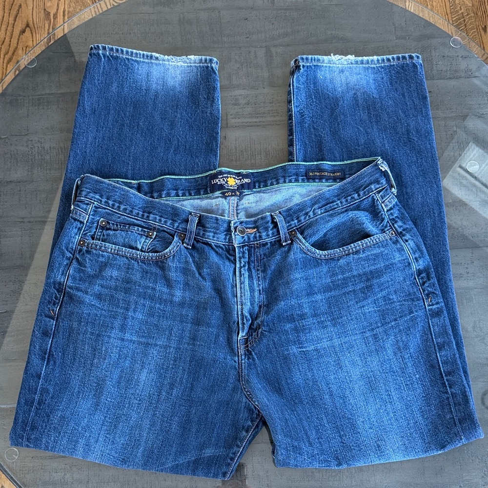 Lucky Brand Men's 363 Vintage Straight Jeans. Size 40 x 32. Distressed back hem - Picture 4 of 11